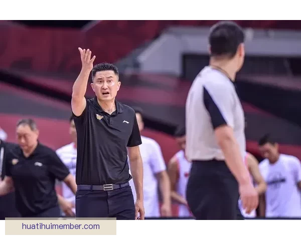 国少助教推搡辱骂16岁留洋新星引众怒球迷呼吁严惩并开除涉事教练